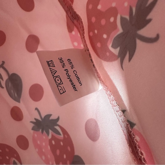 Romwe | Pink Strawberry Polka Dot Short Sleeve Button Down Shirt Size Small - Picture 5 of 6